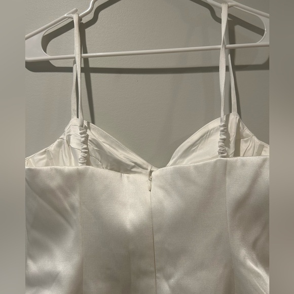 Bardot Marcello Hourglass Mini Dress In Orchid White - Picture 5 of 7